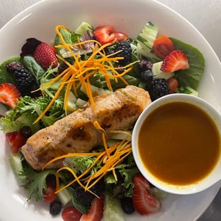 Grilled Salmon Salad